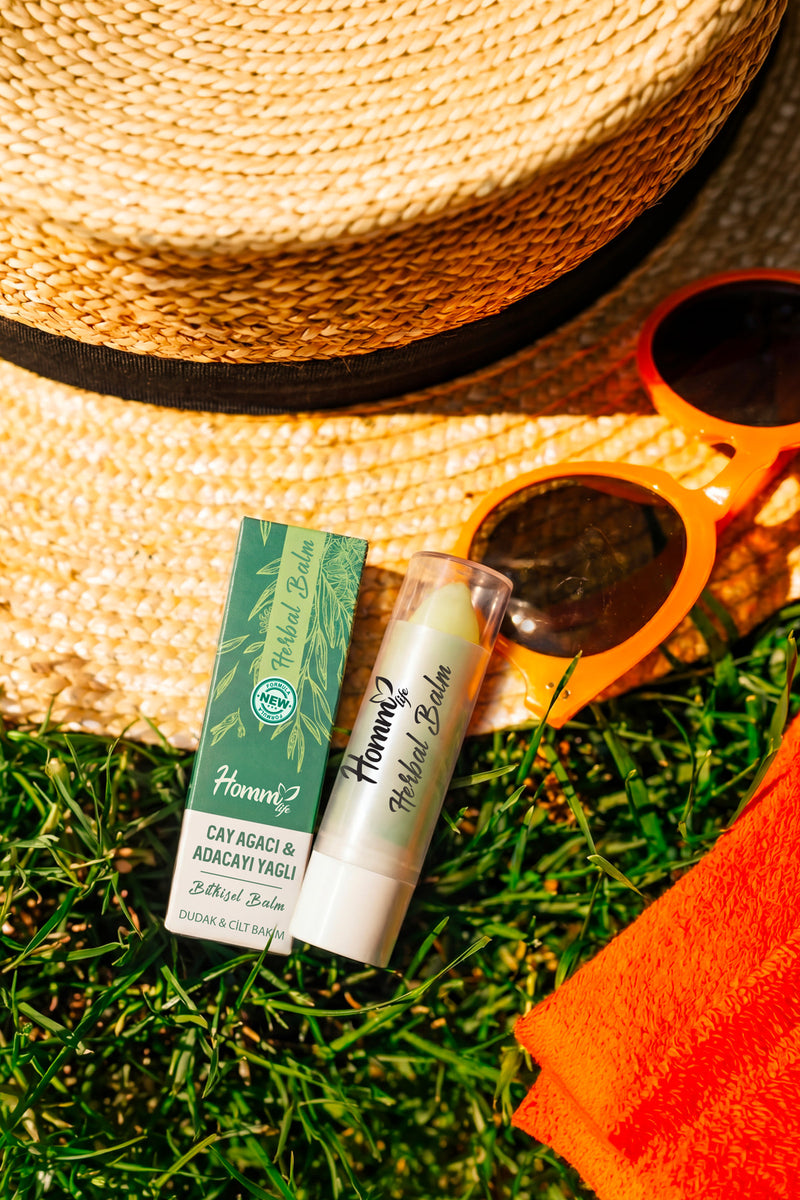 Çay Ağacı Ve Adaçayı Yağlı Herbal Lıp Balm - 5 Ml